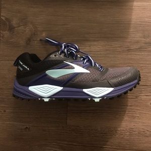 Brooks Cascadia 12 GTX Size 8 Trail Running Shoes